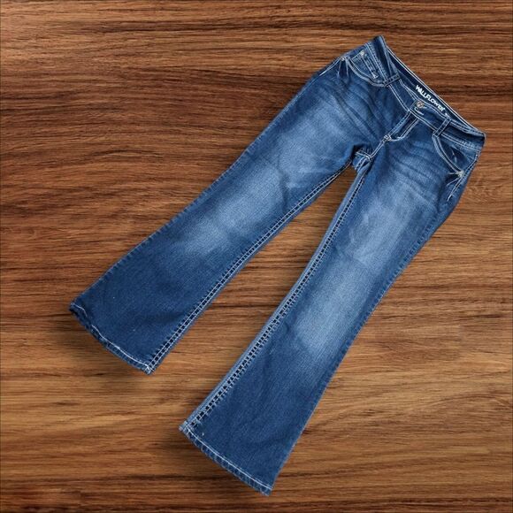 Wallflower The Lucious Curvy Bootcut Jeans - Picture 1 of 7